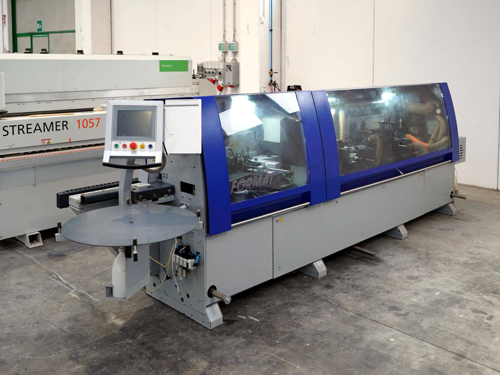 Okleiniarka ze wstępnym frezowaniem, zarabianiem naroży, 2 cyklinami, polerką FORMAT 4 PERFECT 710 - 2015 rok