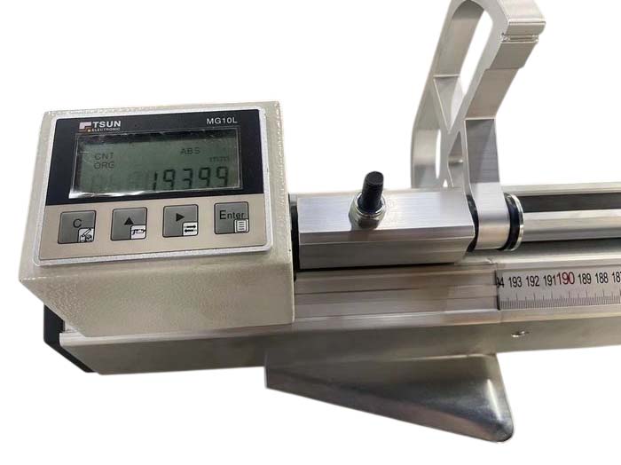 Wyświetlacz cyfrowy do piły formatowej REMA FX400 Pro-Cut (lewy)