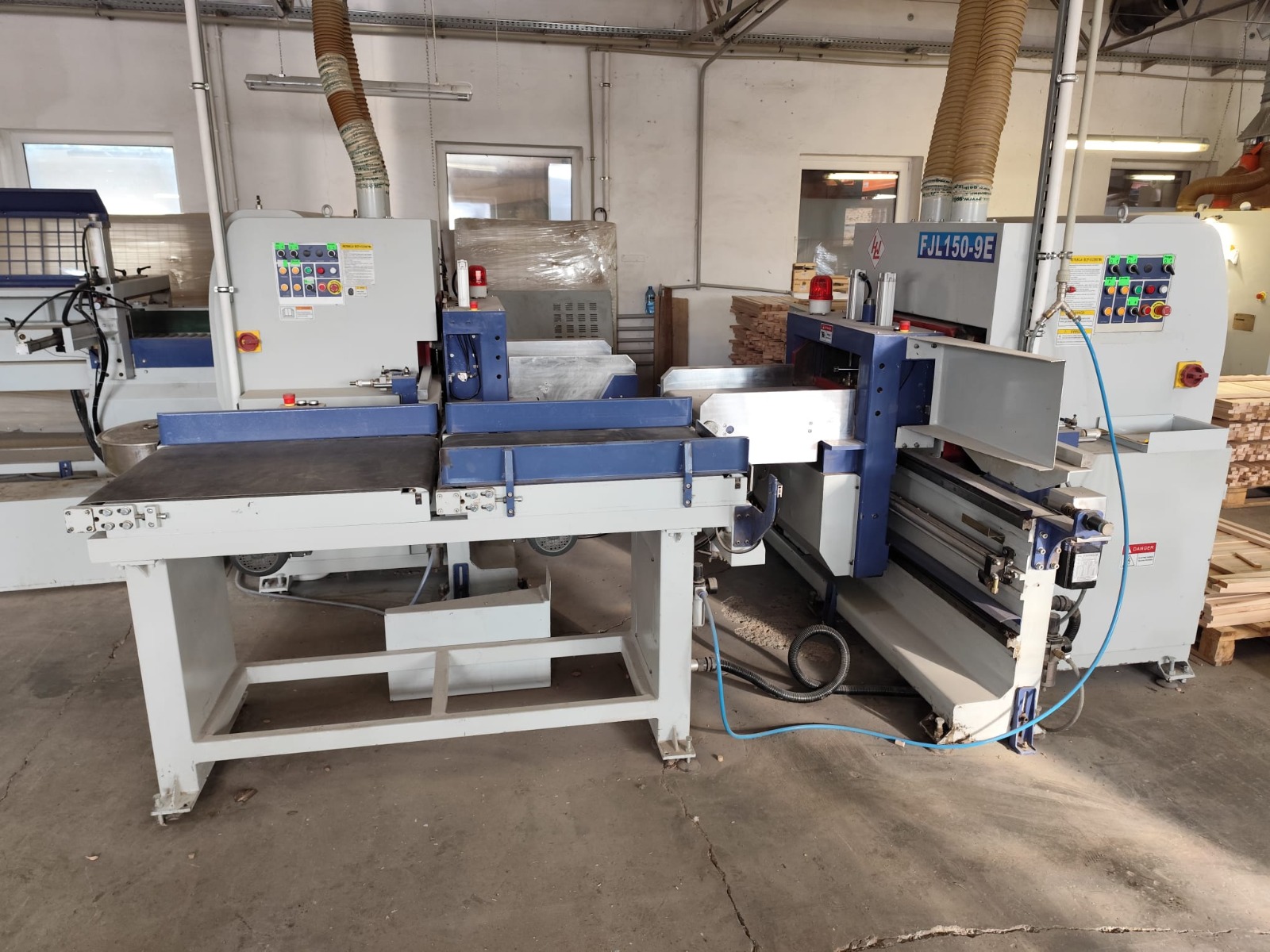 Automatyczna linia do łączenia na mikrowczepy YONGQIANG FJL150-9E